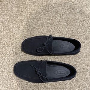 Gommino TODS navy suede loafer in brand new condition (without tags)